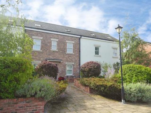 3 bedroom Apartment To Let