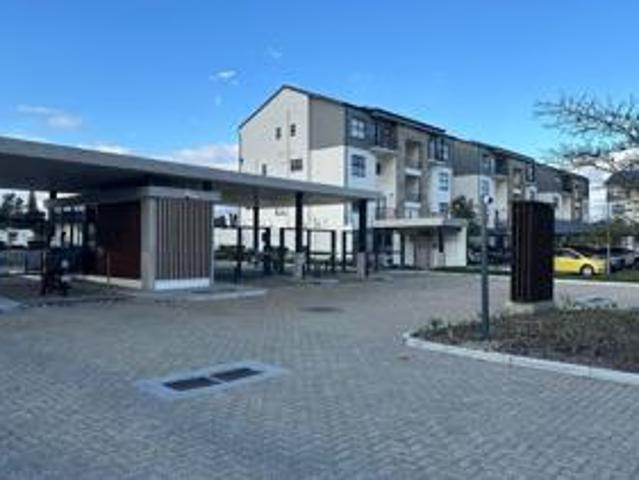 3 Bedroom Apartment To Let in The Huntsman