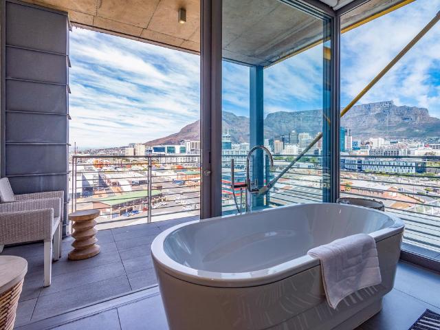 3 Bedroom Apartment To Let in Waterfront
