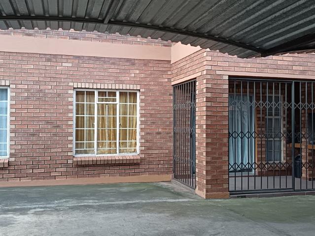 3 Bedroom Apartment To Let in Waterval East