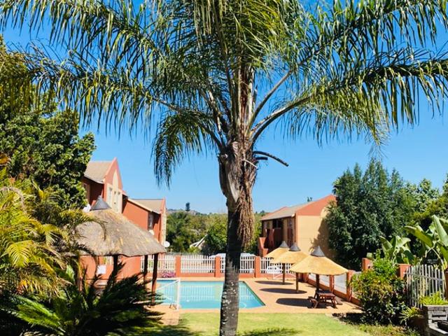 3 Bedroom Apartment To Let in Weltevreden Park