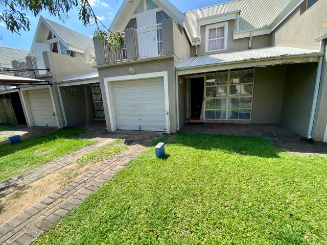 3 Bedroom Apartment To Let in West Acres