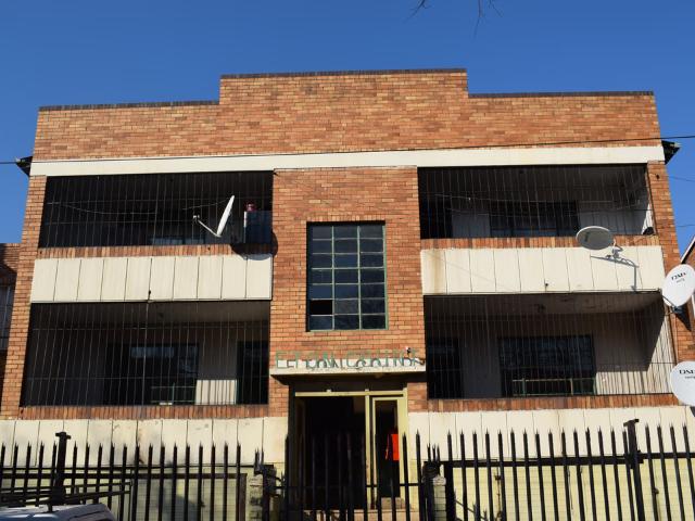 3 Bedroom Apartment To Let in Yeoville