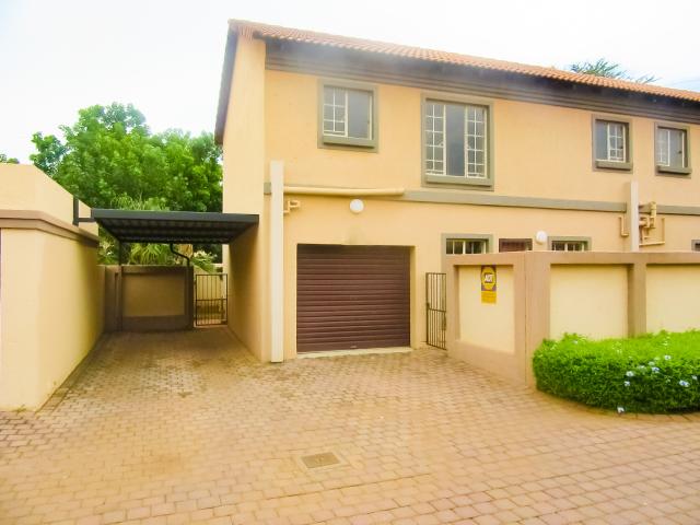 3 Bedroom Apartment To Let in Annlin