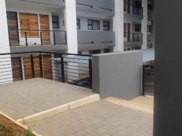 3 Bedroom Apartment To Let in Athlone Park