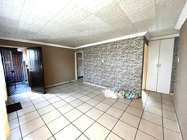 3 Bedroom Apartment To Let in Austerville
