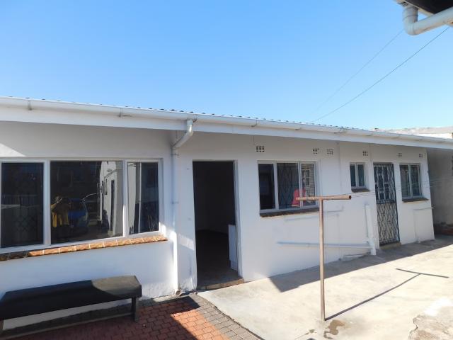 3 Bedroom Apartment To Let in Bayview