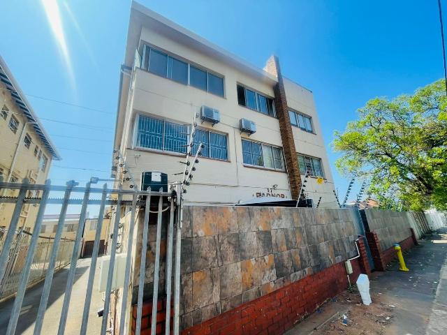 3 Bedroom Apartment To Let in Bulwer