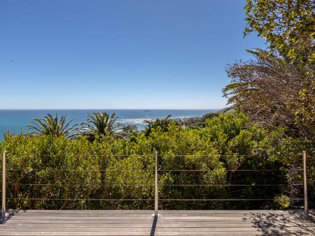 3 Bedroom Apartment To Let in Camps Bay