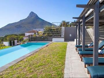 3 Bedroom Apartment To Let in Camps Bay