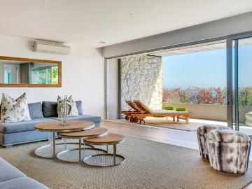 3 Bedroom Apartment To Let in Camps Bay