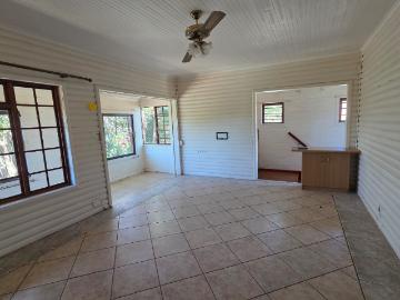 3 Bedroom Apartment To Let in Cove Rock