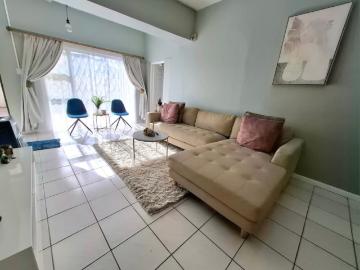 3 Bedroom Apartment To Let in Dorchester Heights
