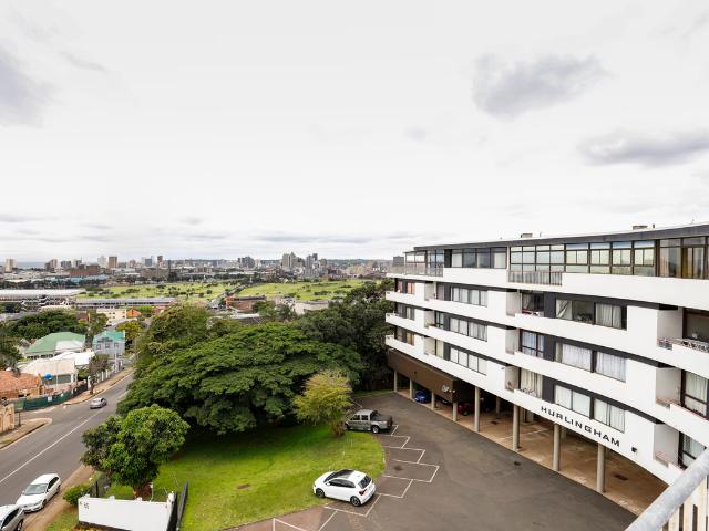 3 Bedroom Apartment To Let in Essenwood