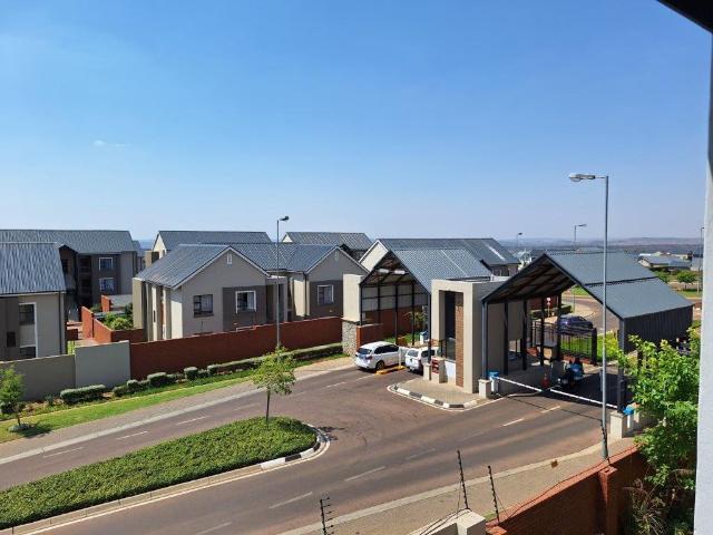 3 Bedroom Apartment To Let in Golden Fields Estate