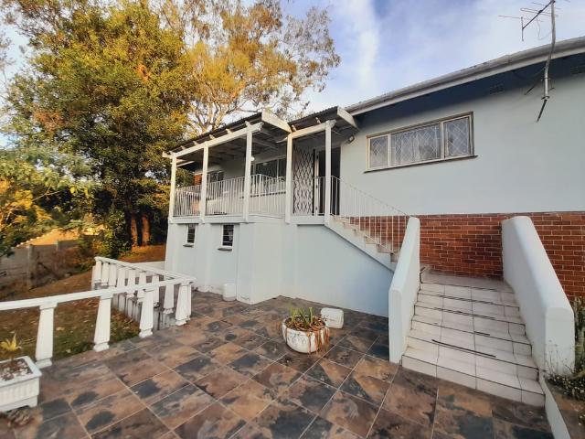 3 Bedroom Apartment To Let in Glen Park