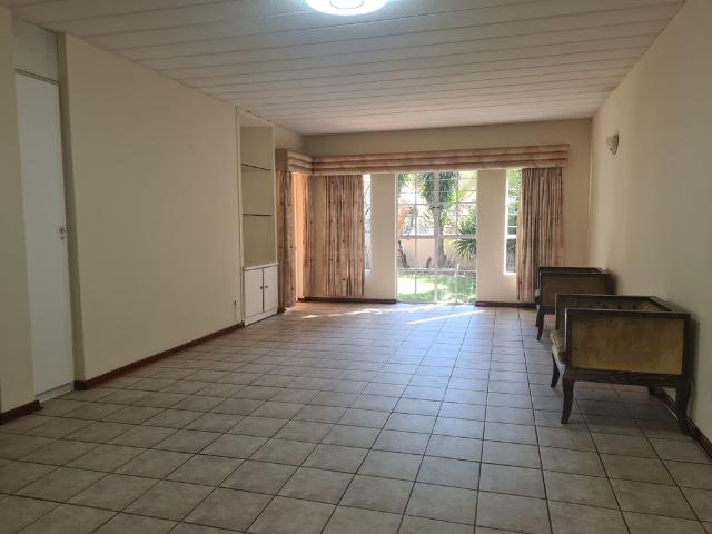 3 Bedroom Apartment To Let in Houghton Estate | Zareena Kara Properties