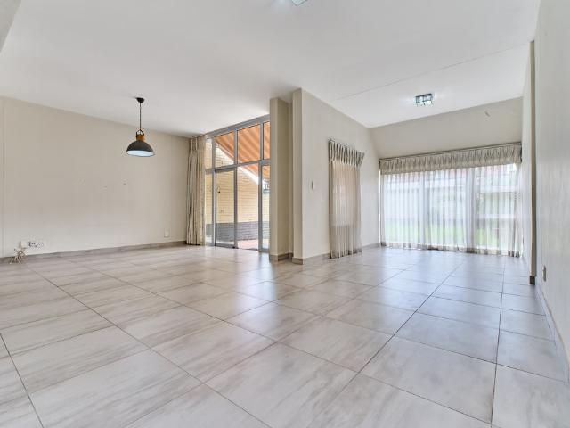 3 Bedroom Apartment To Let in Killarney | Zareena Kara Properties