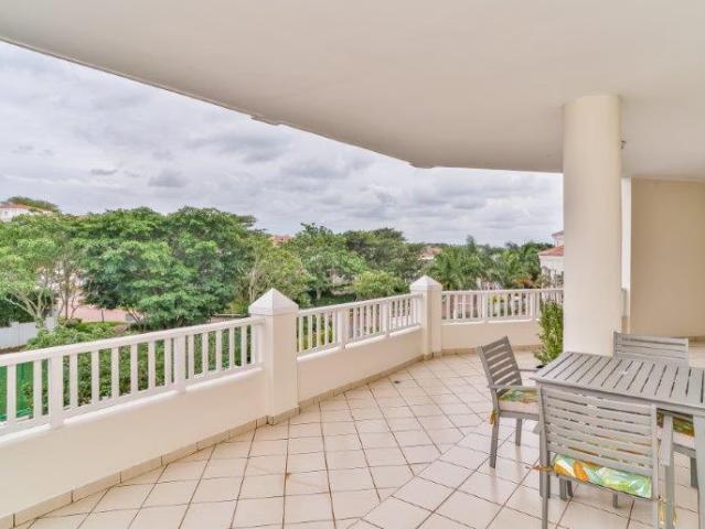 3 Bedroom Apartment To Let in La Lucia