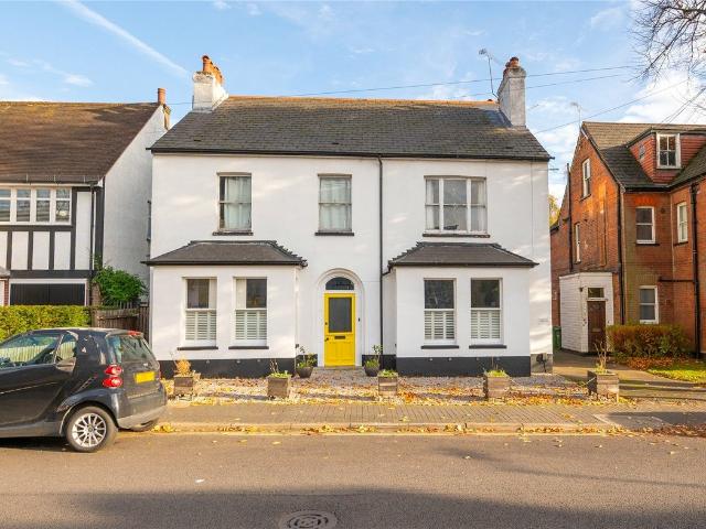 3 Bedroom Apartment to let in Lemsford Road, St. Albans, Hertfordshire, AL1