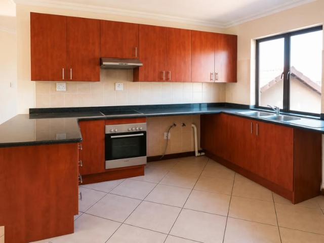 3 Bedroom Apartment To Let in Melodie
