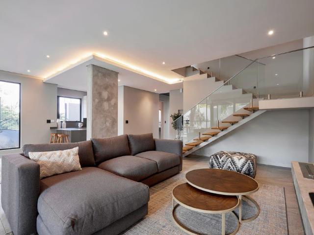 3 Bedroom Apartment To Let in Melrose