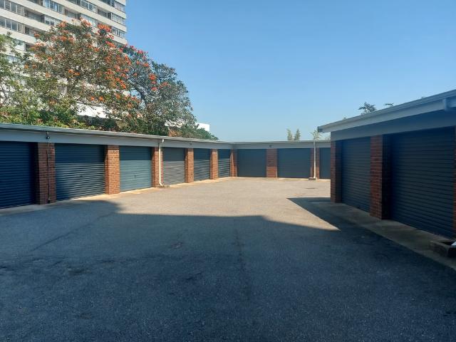 3 Bedroom Apartment To Let in Morningside