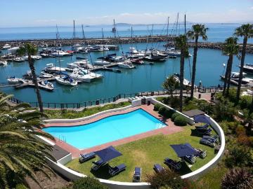 3 Bedroom Apartment To Let in Mouille Point
