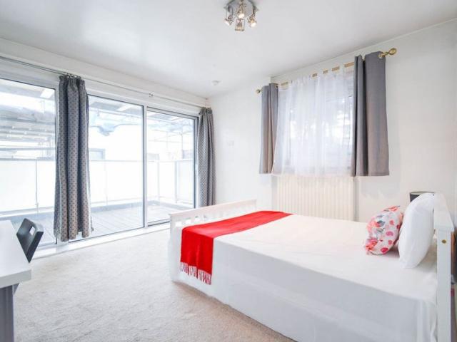 3 Bedroom Apartment to Let in Near UCL University