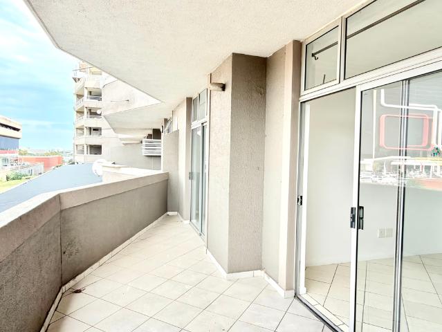 3 Bedroom Apartment To Let in New Town Centre