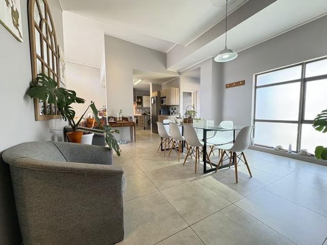 3 Bedroom Apartment To Let in Oaklands