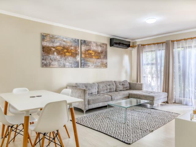 3 Bedroom Apartment To Let in Paulshof