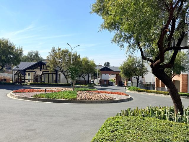 3 Bedroom Apartment To Let in Randpark Ridge