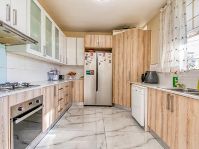 3 Bedroom Apartment To Let in Sandton Central