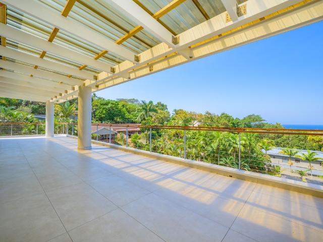 3 Bedroom Apartment To Let in Shakas Rock
