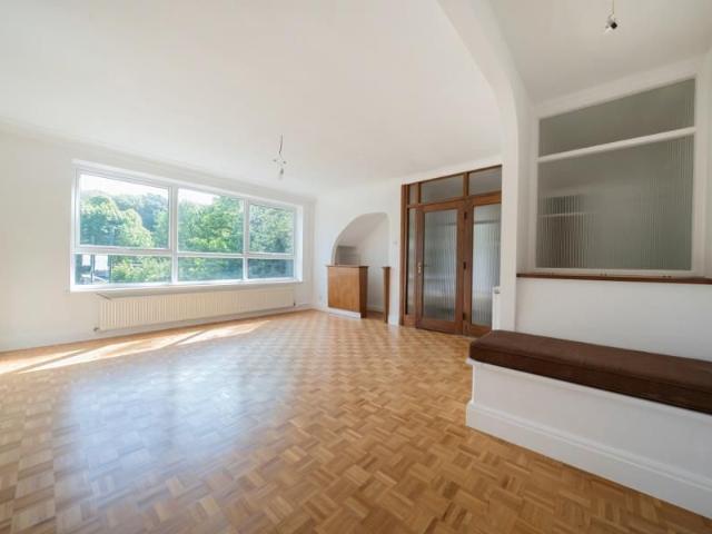 3 bedroom apartment to rent
