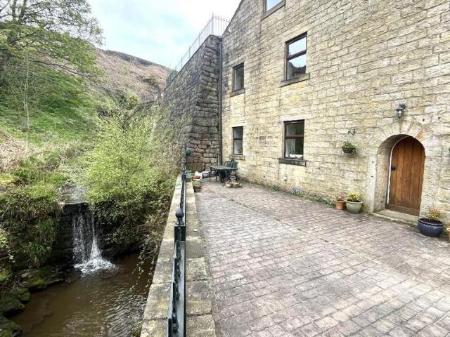 3 bedroom apartment to rent