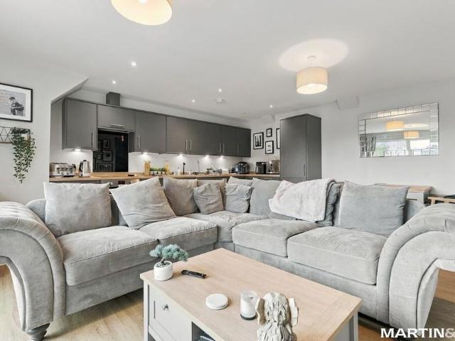 3 bedroom apartment to rent