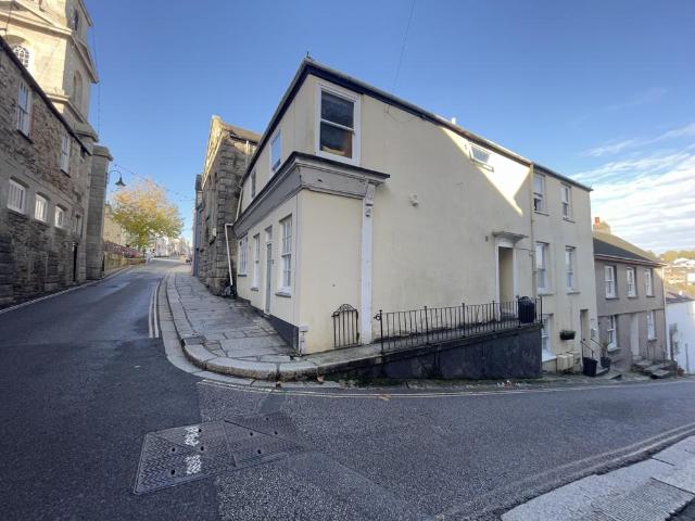 3 bedroom apartment to rent