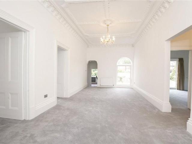 3 bedroom apartment to rent