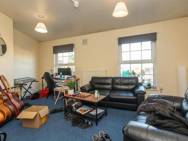 3 bedroom apartment to rent