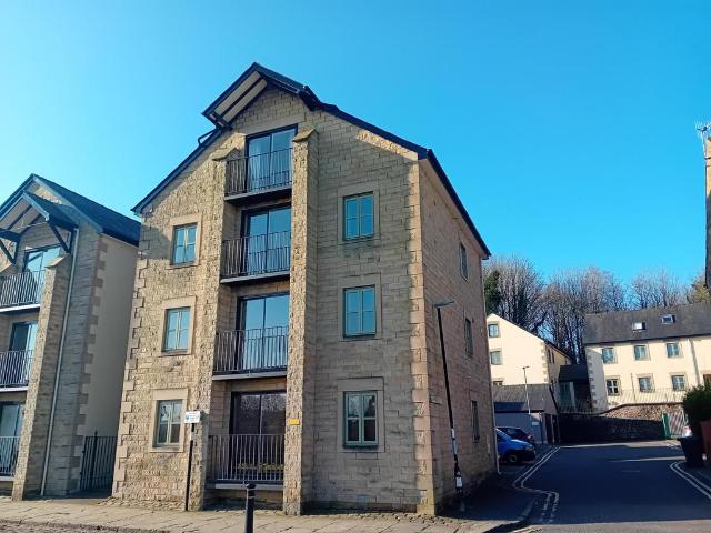 3 bedroom apartment to rent