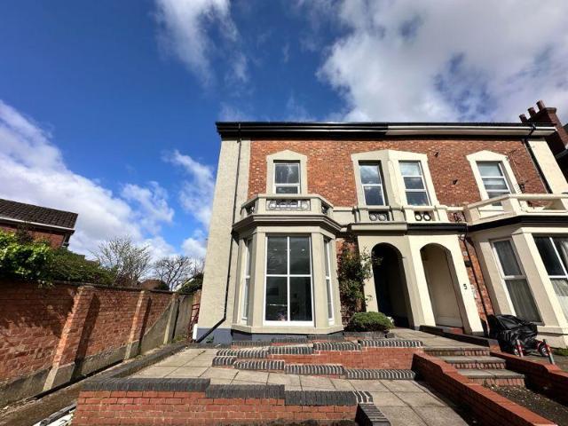 3 bedroom apartment to rent