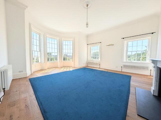 3 bedroom apartment to rent