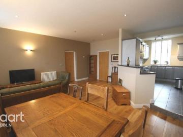 3 bedroom apartment to rent