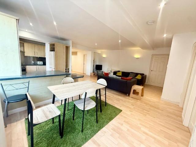 3 bedroom apartment to rent