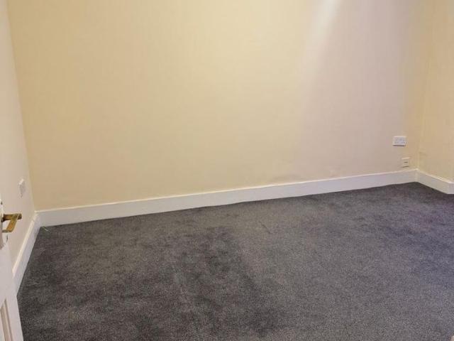 3 bedroom apartment to rent