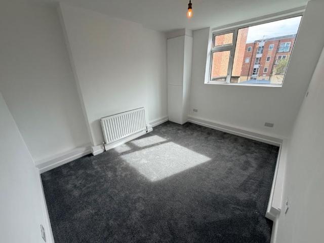 3 bedroom apartment to rent