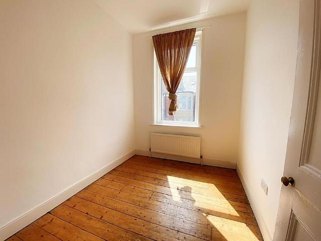 3 bedroom apartment to rent