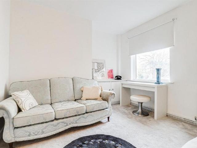 3 bedroom apartment to rent